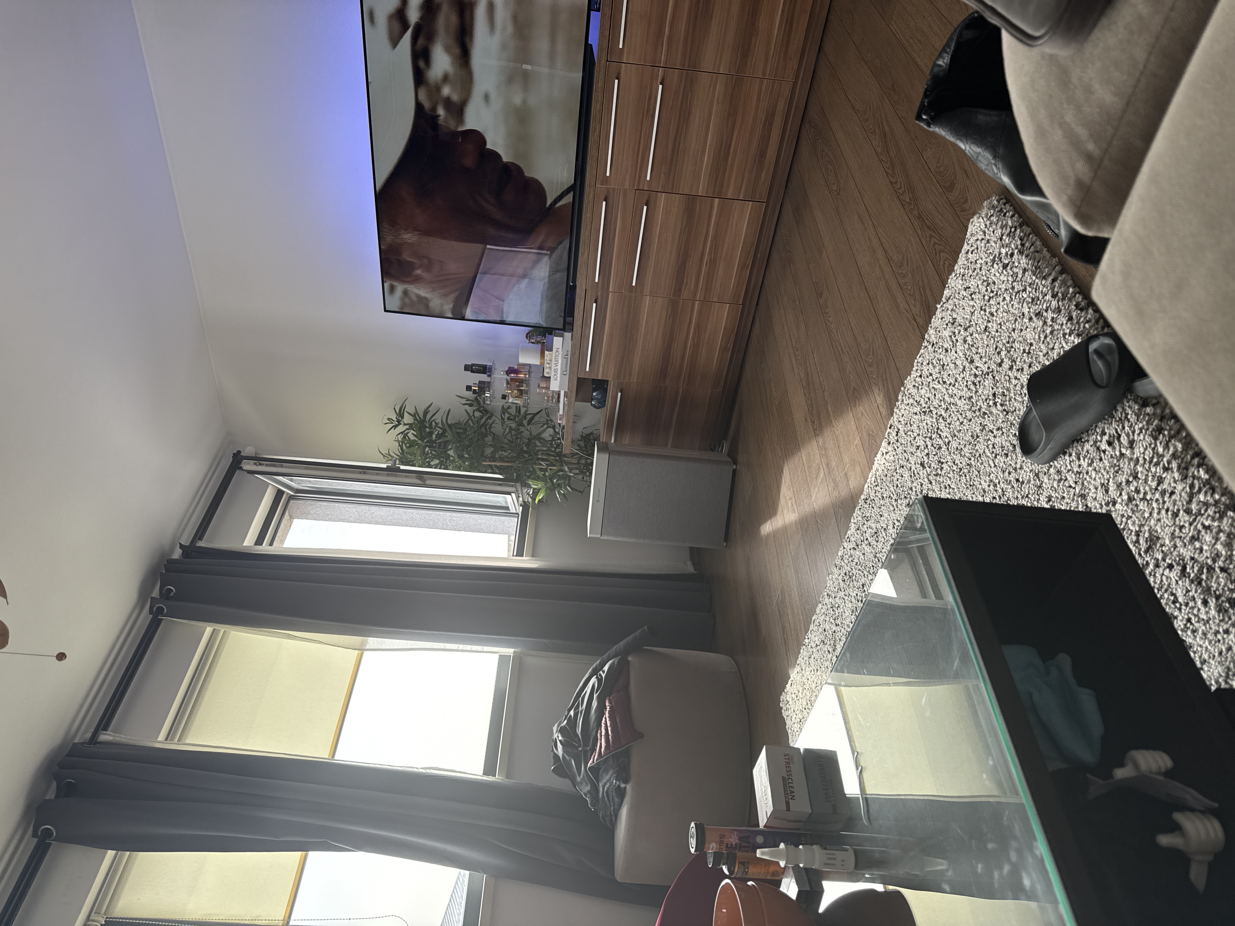 Modern Minimalist Vibes with Great Flow!