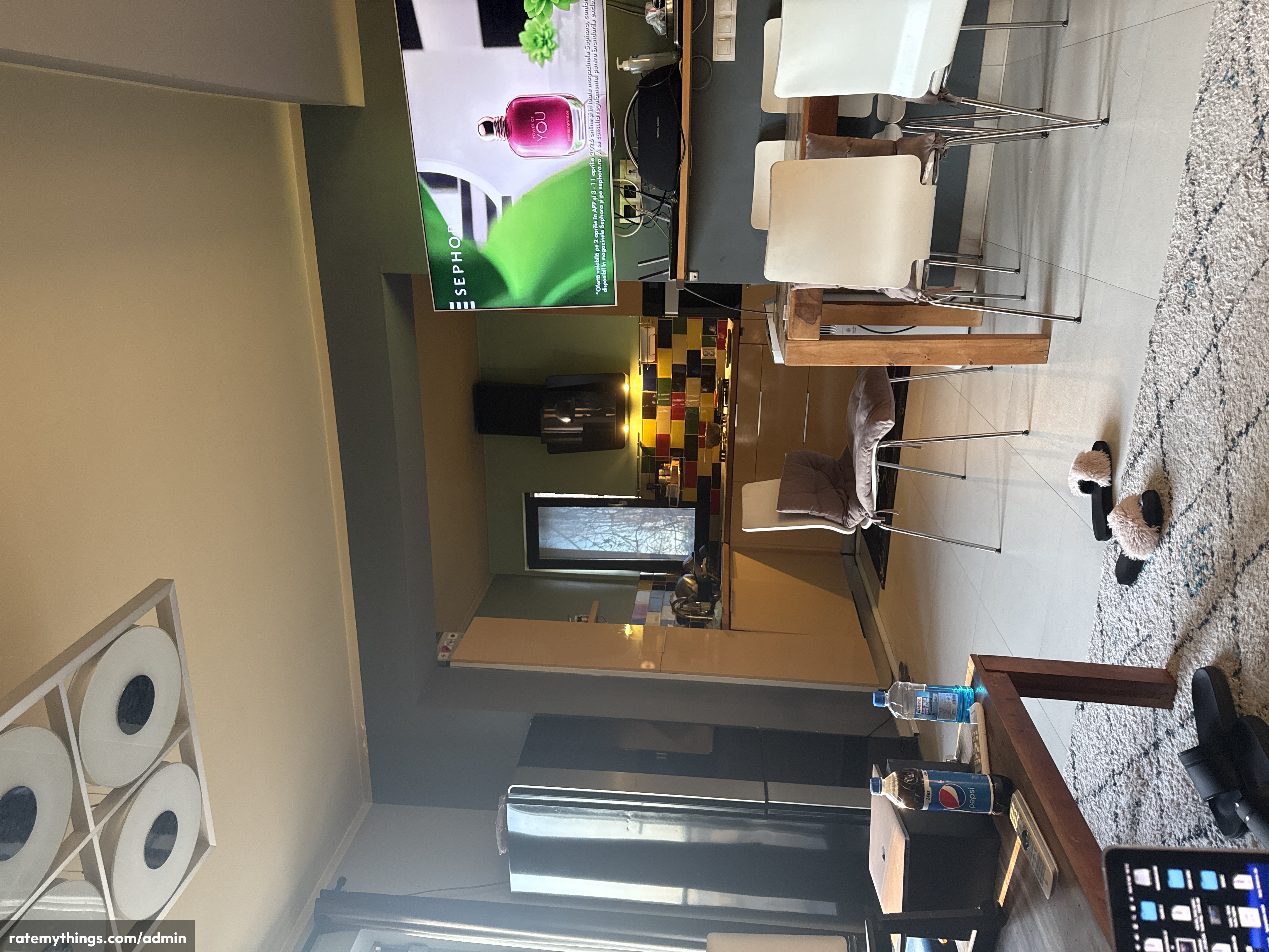 Modern Minimalist Meets Cozy Vibes!